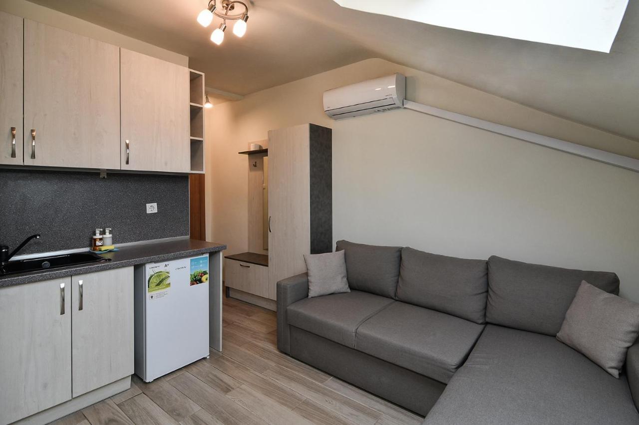 Small Studio On Budget In The Heart Of City Варна Экстерьер фото