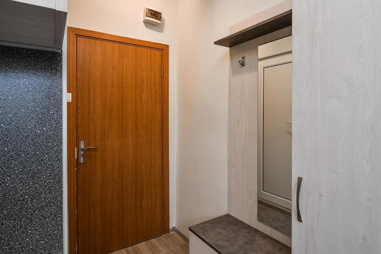 Small Studio On Budget In The Heart Of City Варна Экстерьер фото